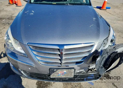 2013 Hyundai Genesis 3.8L z USA, uszkodzony, nr VIN KMHGC4DD1DU229890